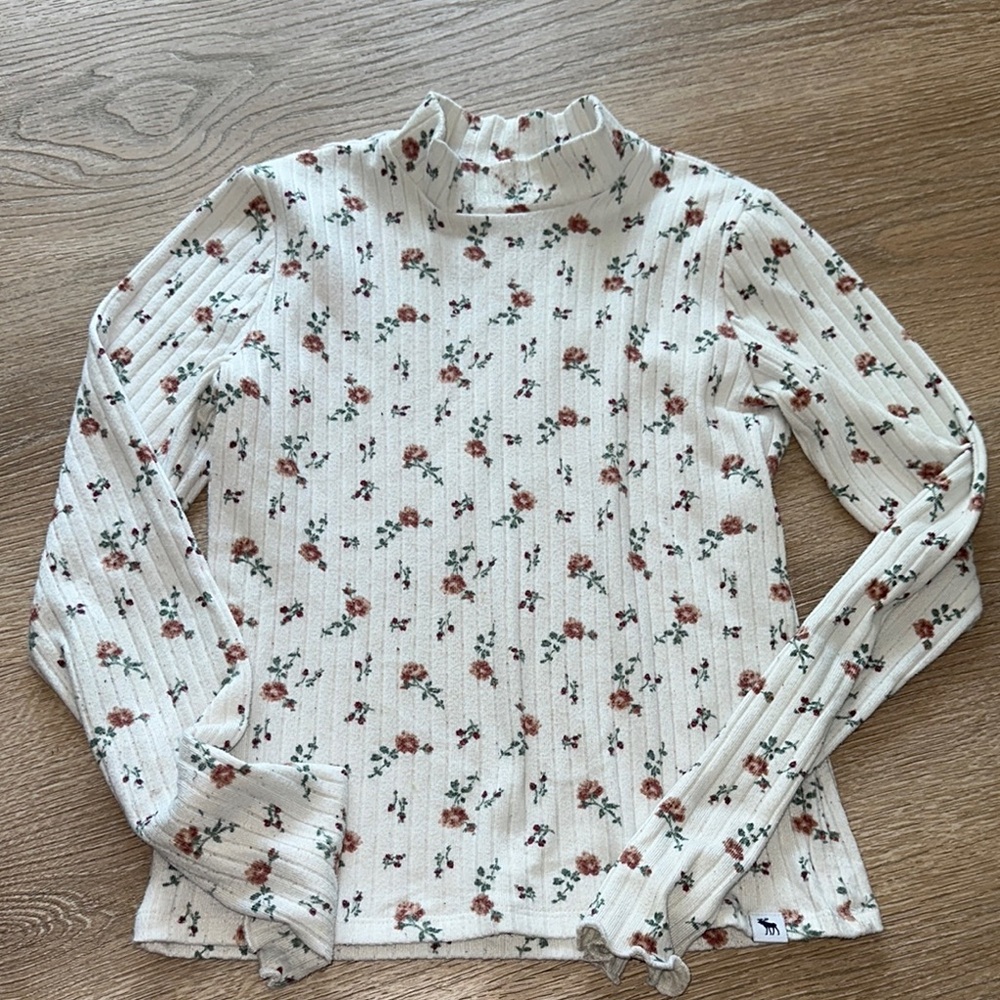 Floral Ribbed Mock Neck Top